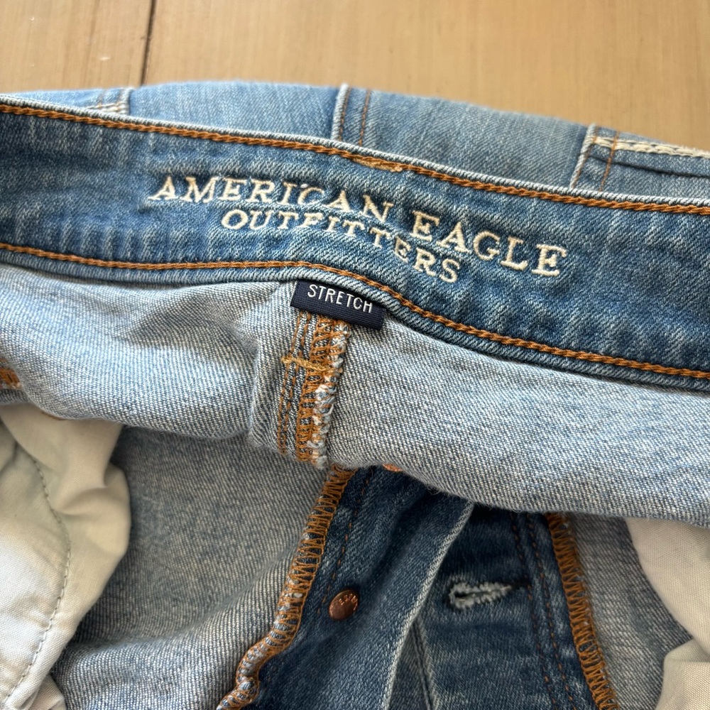 American Eagle Outfitters Ripped Blue Boyfriend Jeans - Picture 5 of 8